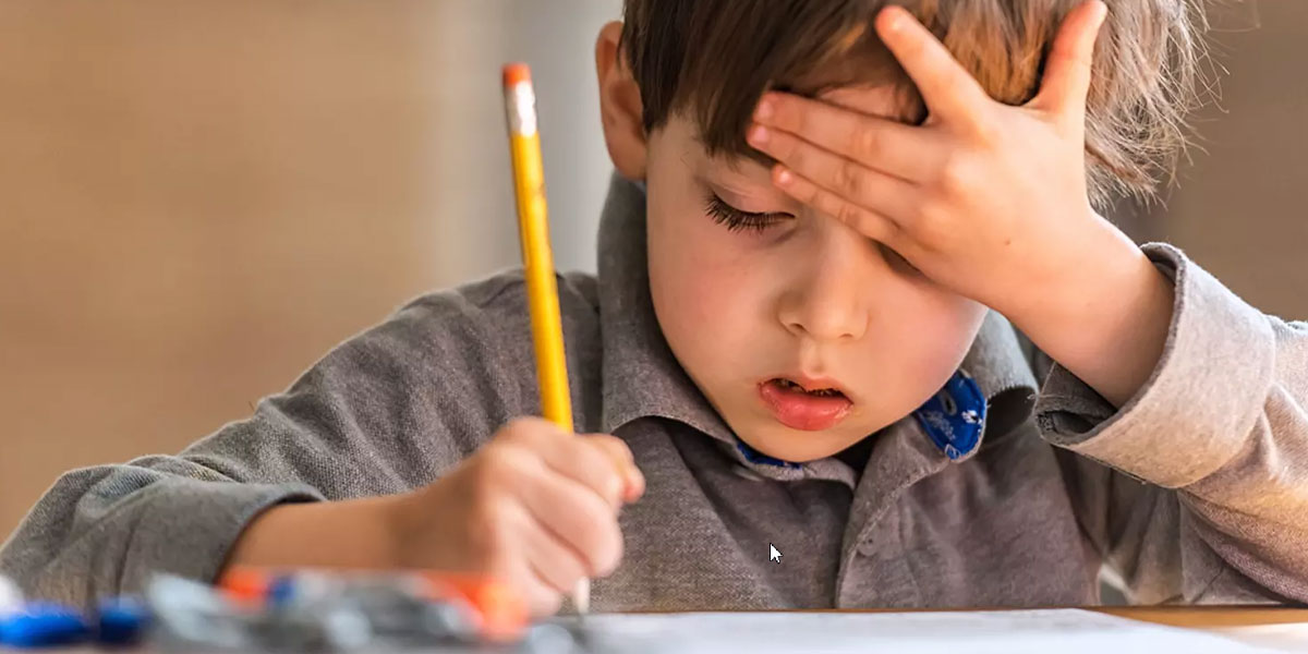 چطور با مشق ننوشتن کودکان درست برخورد کنیم؟