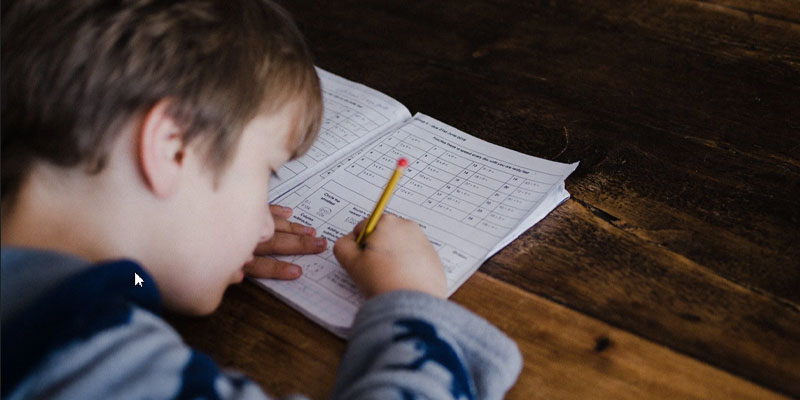 راهکارها و تکنیک های فوری با بچه کلاس ‌اولی که مشق نمی‌نویسد